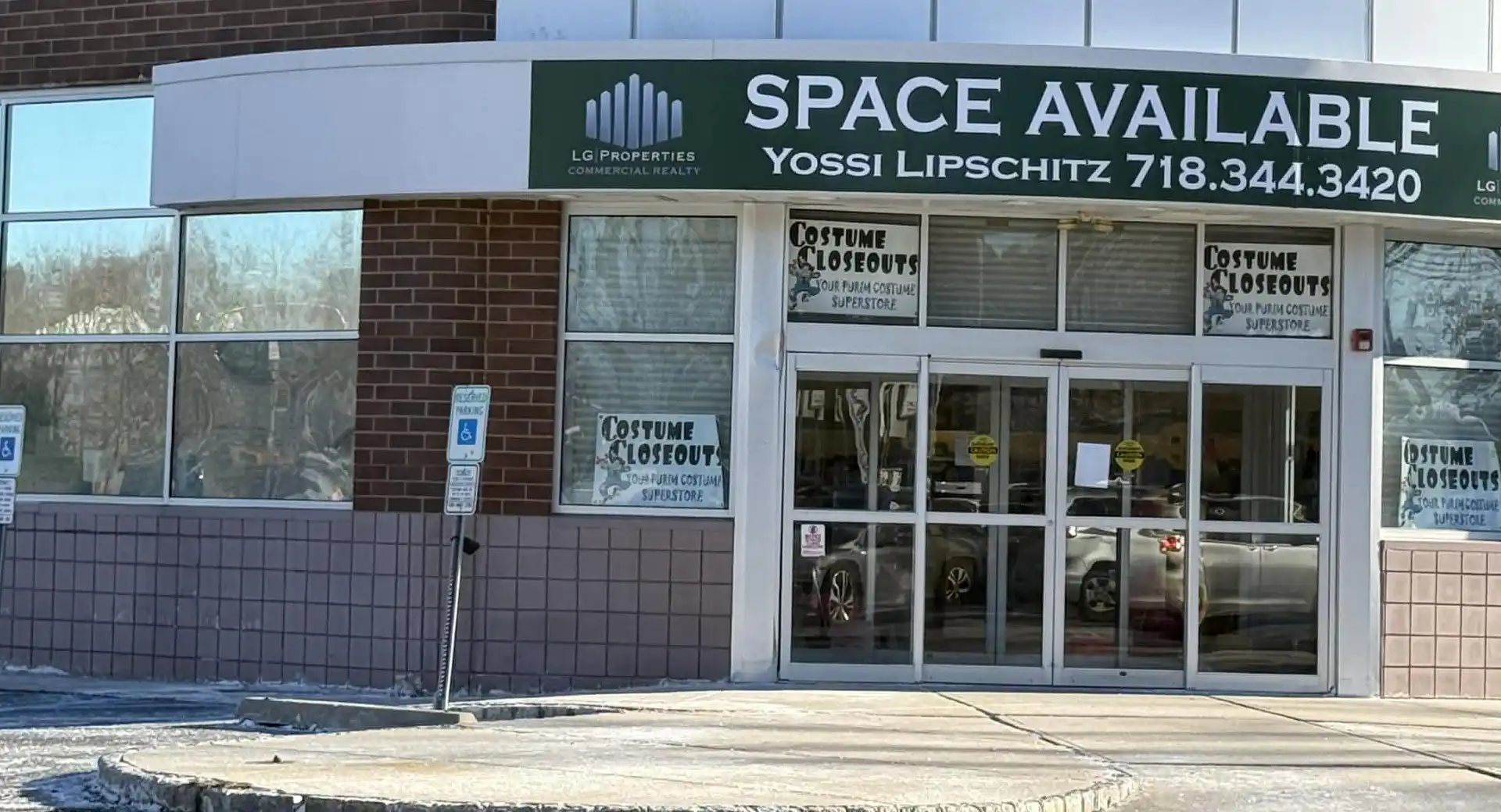 How a Once Busy Plaza in Jackson Has Changed Forever and Now Sits Eerily Vacant Every Weekend