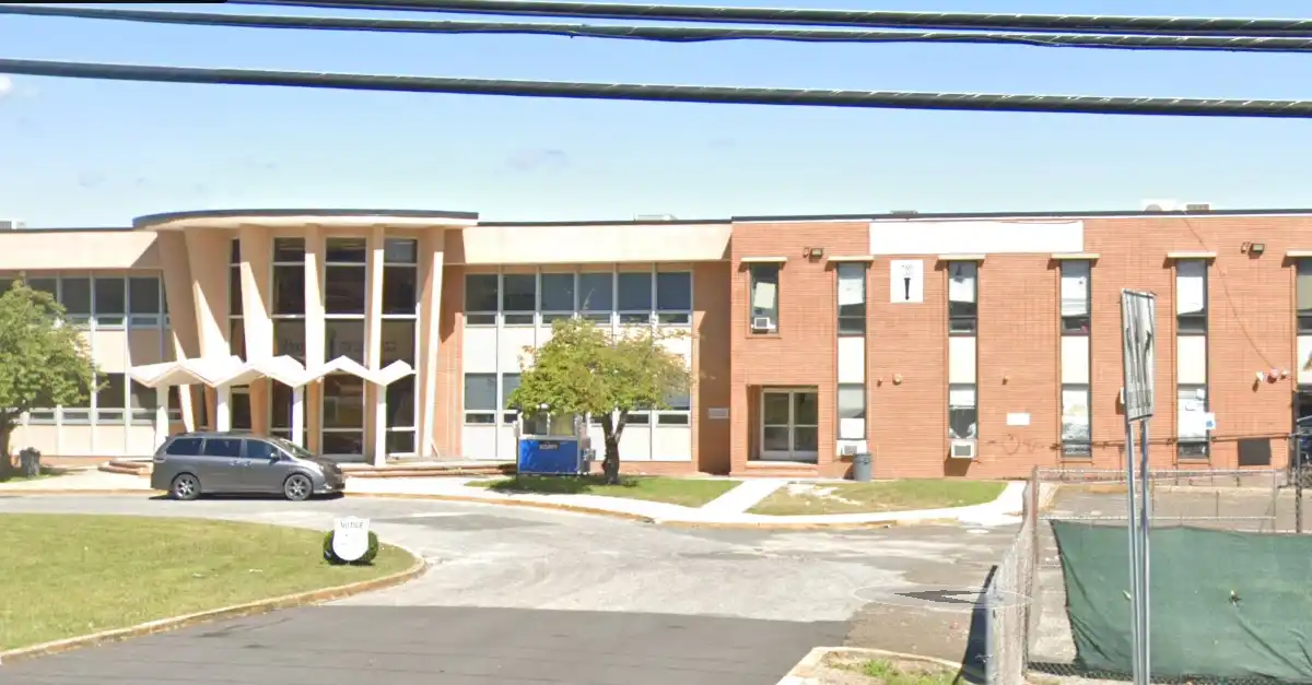 Lakewood girls school shuts down suddenly, leaving parents scrambling