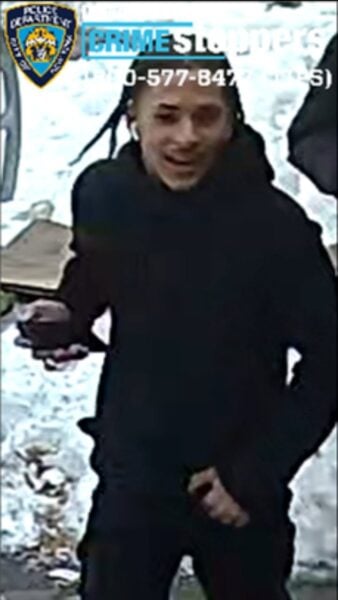 12-year-old girl robbed in broad daylight attack in New York City 12 year old girl robbed in broad daylight attack in New York City