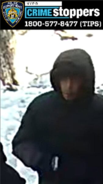 12-year-old girl robbed in broad daylight attack in New York City 12 year old girl robbed in broad daylight attack in New York City