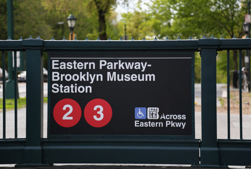 Subway rider exposed himself in front of young girl on brooklyn 2 train