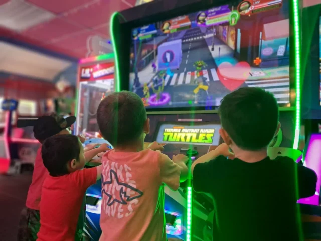 Arcade opens in brick with ribbon cutting led by township officials