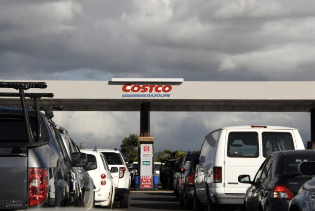 New jersey gas prices surge near $4 per gallon amid global oil shock tied to iran conflict