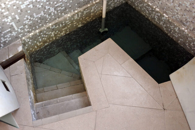 Manchester zoning board denies mikvah application after months of hearings