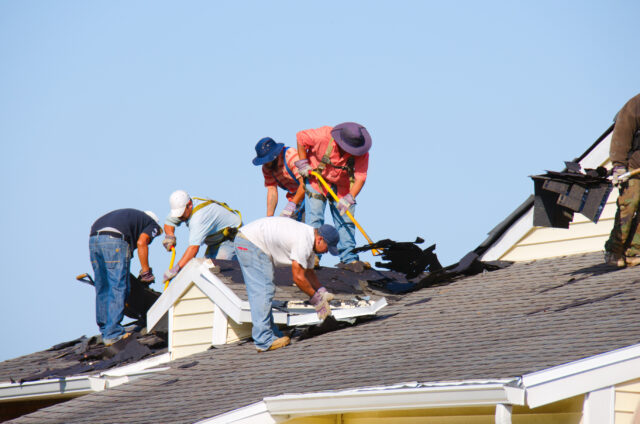 Maryland police say viral story about woman calling ice on roofers after job was done is false