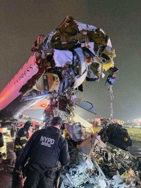 Laguardia remains shut after deadly runway crash kills 2, grounds 500 flights