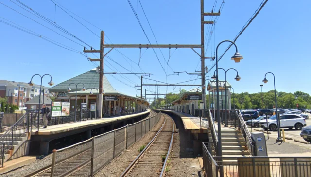 Crash investigation shuts down railroad plaza near matawan-aberdeen station