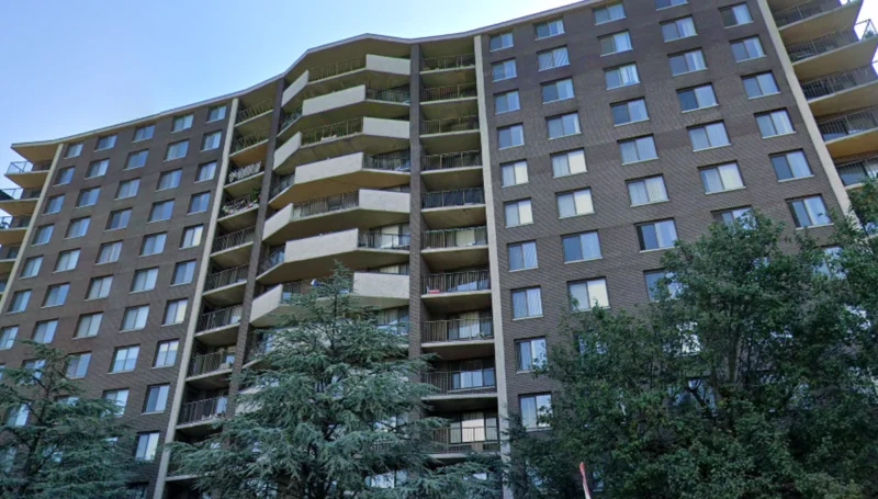 Hackensack man hospitalized after jumping from high-rise balcony during police standoff