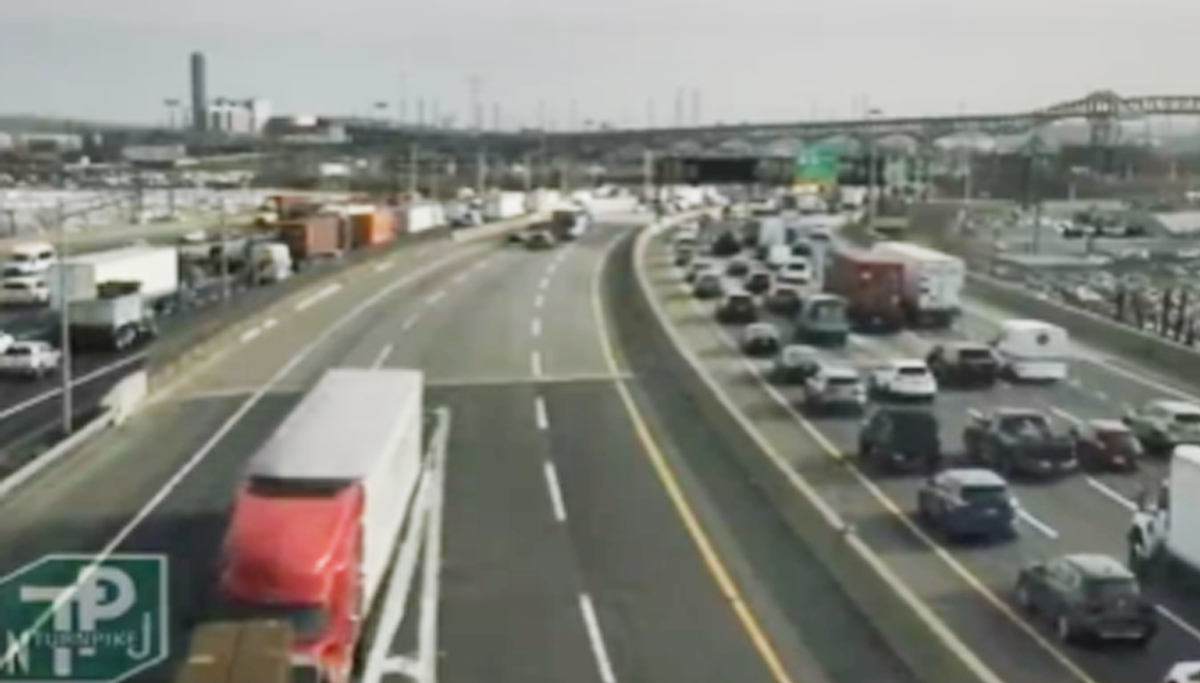 New Jersey morning commuter report: Crashes and delays slow traffic on major highways