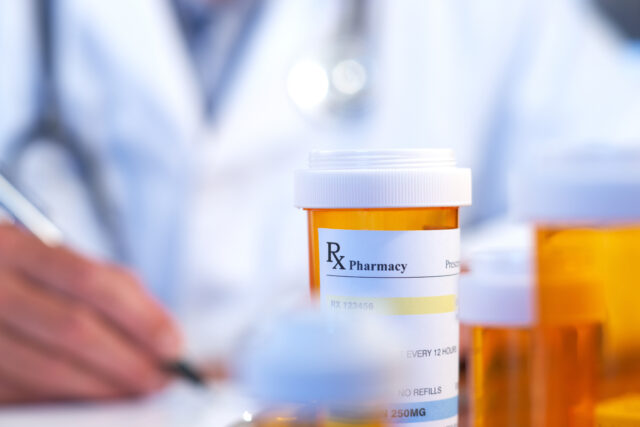 Camden county doctor loses license after admitting illegal oxycodone scheme in new jersey