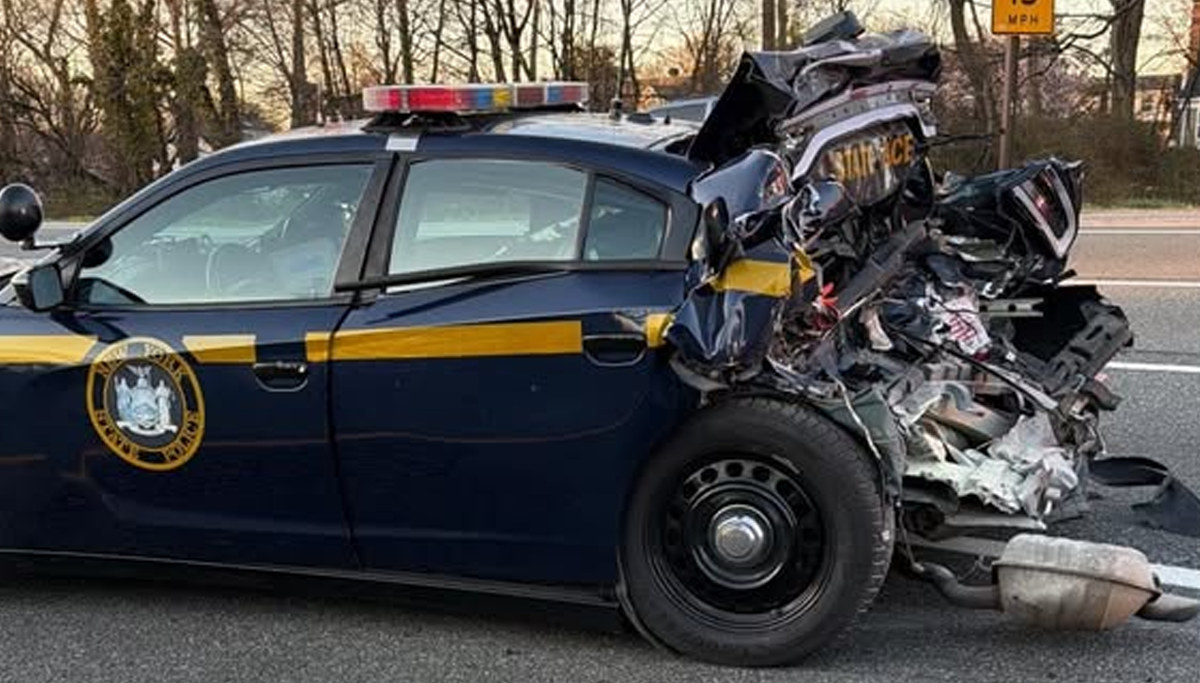 Trooper injured after NY State Police cruiser struck on Southern State Parkway