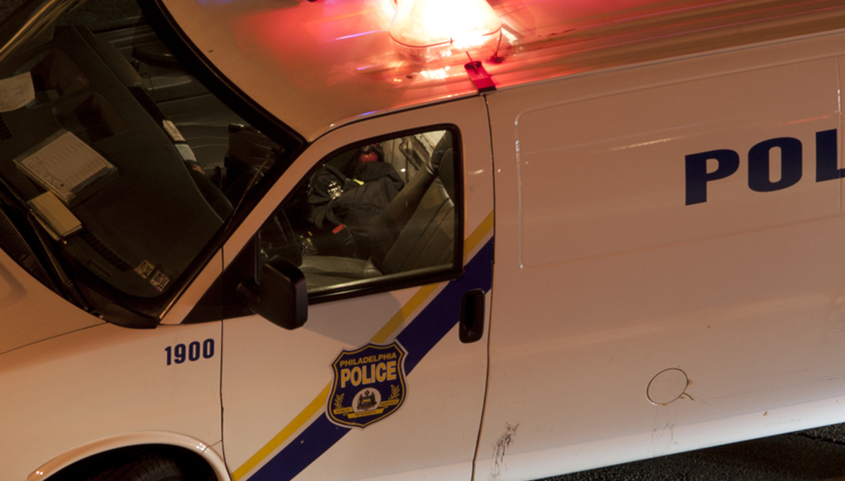 Philadelphia officer fatally shoots armed man after hostage call on Webster Street