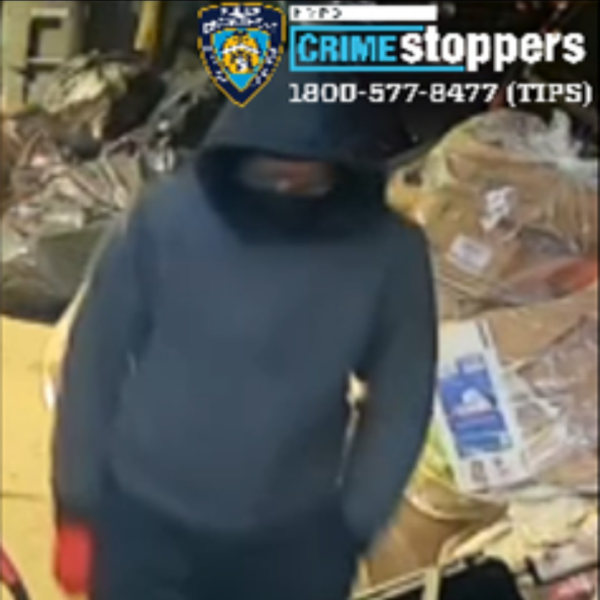 Bronx bodega horror as workers beaten during armed robbery Bronx bodega horror as workers beaten during armed robbery