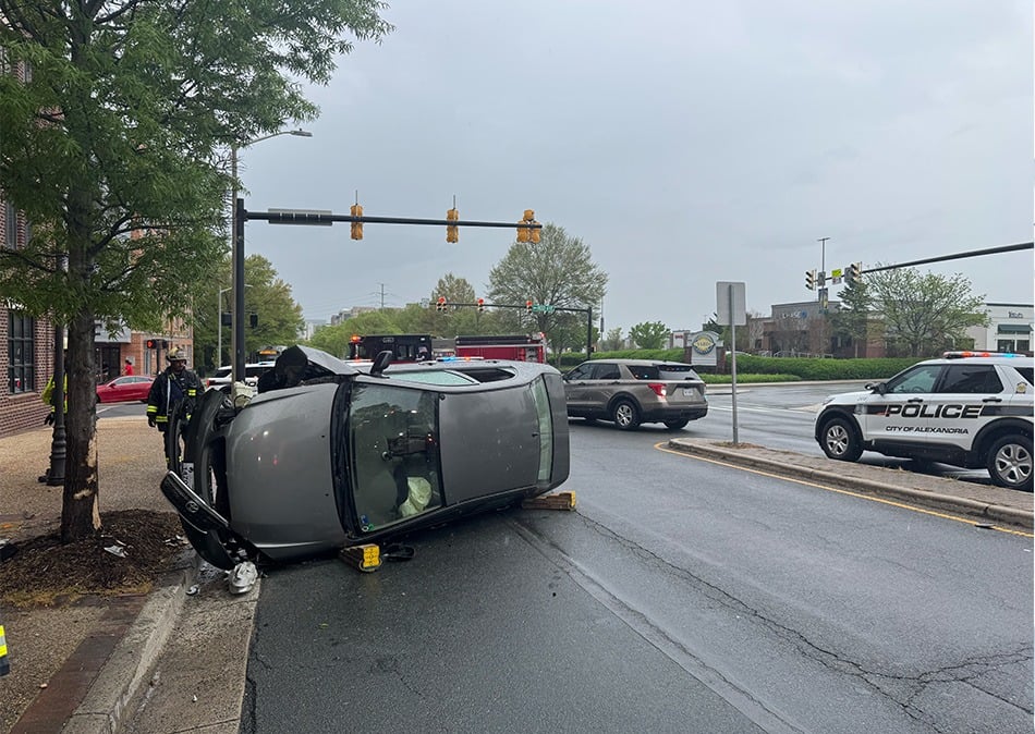 Route 1 crash shuts down southbound lanes in Alexandria, police say
