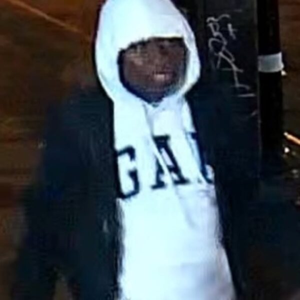 Gunpoint robbers swipe $2. 7k in brooklyn street holdup