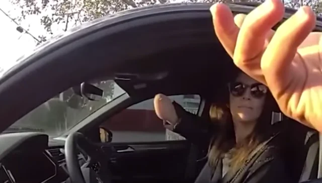 Cop gave woman ticket for holding phone in right hand she didn't have, drops charge