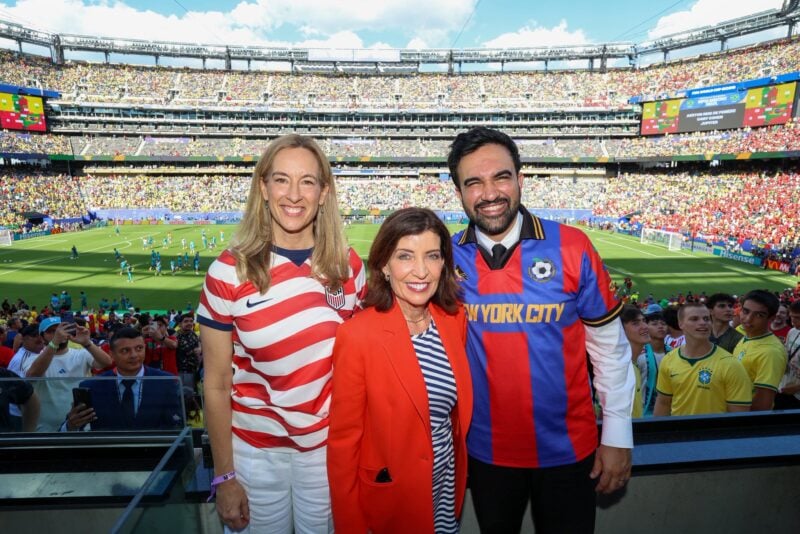 Hundreds of fans left stranded in new york-new jersey world cup transportation meltdown Hundreds of fans left stranded in new york-new jersey world cup transportation meltdown