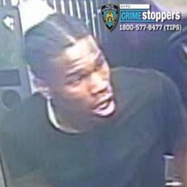 Times square shooting suspects wanted after teen shot near broadway Times square shooting suspects wanted after teen shot near broadway