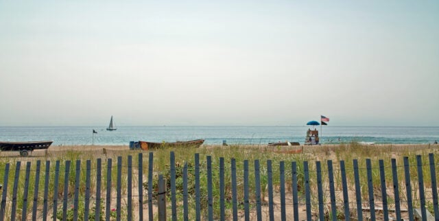 Hot summer-like weekend expected at the jersey shore with temperatures in the 90s
