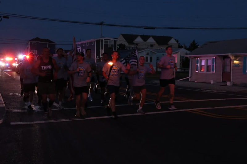 Seaside park police carry flame of hope in statewide tradition