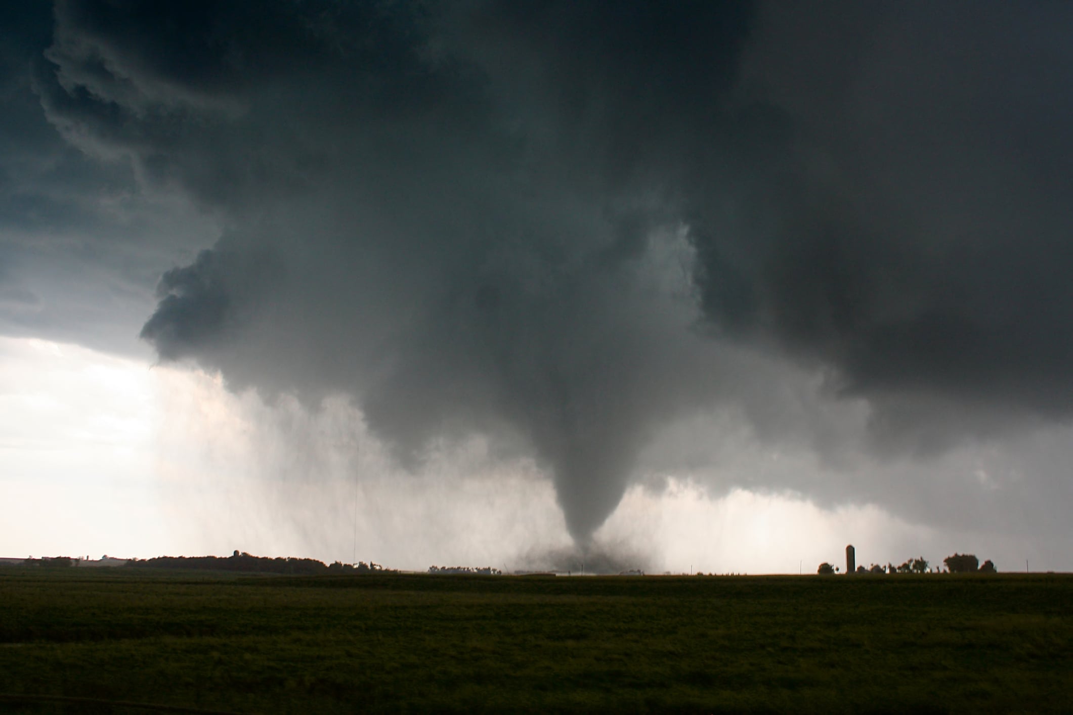 Flood watch, severe thunderstorm risk, and possible ef2 tornado threat across new jersey today