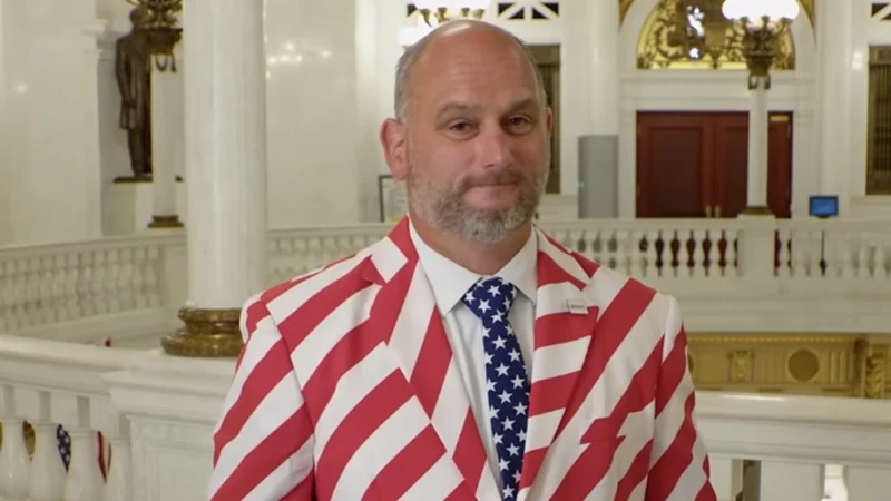 Pennsylvania lawmaker ordered by dems to remove patriotic "costume" jacket during budget sessions Pennsylvania lawmaker ordered by dems to remove patriotic "costume" jacket during budget sessions