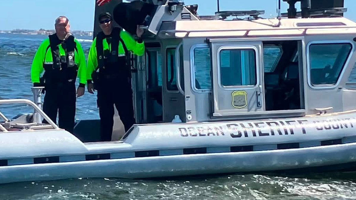 One dead, multiple people injured in barnegat bay boat crash during floatshoalla weekend