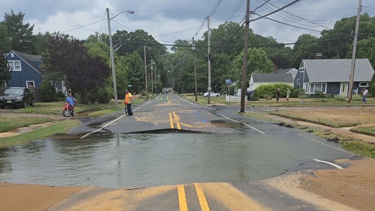 Middletown mayor urges jcp&l to reimburse residents for spoiled food after extended outages