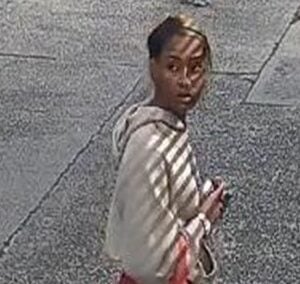 Knife wielding robber leaves empty handed after bronx woman fights back