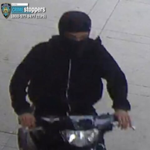 Nypd hunts suspect in bronx robbery spree spanning two precincts