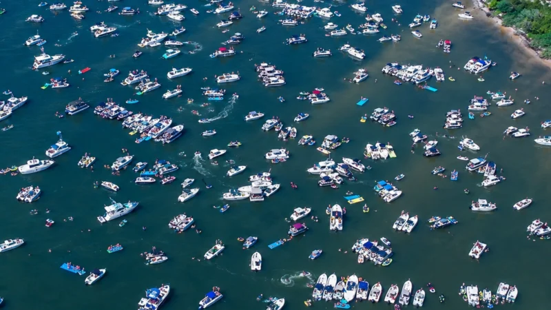 One dead, multiple people injured in barnegat bay boat crash during floatshoalla weekend One dead, multiple people injured in barnegat bay boat crash during floatshoalla weekend