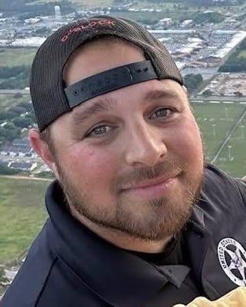 Deputy us marshal killed serving arrest warrant after suspect opens fire, new jersey police department sends condolences