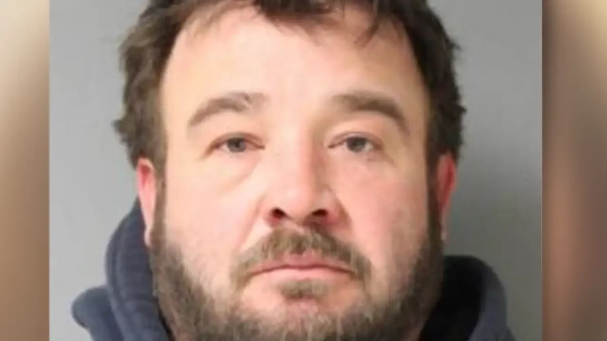 A Long Island flooring contractor admitted stealing more than $90,000 from customers after prosecutors said he accepted payment for hardwood flooring projects that were never completed.