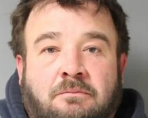 A Long Island flooring contractor admitted stealing more than $90,000 from customers after prosecutors said he accepted payment for hardwood flooring projects that were never completed.