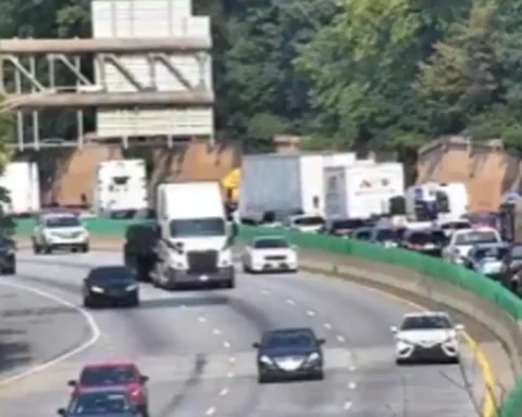 Traffic jam at US-30 and I-295 Near Mount Ephram