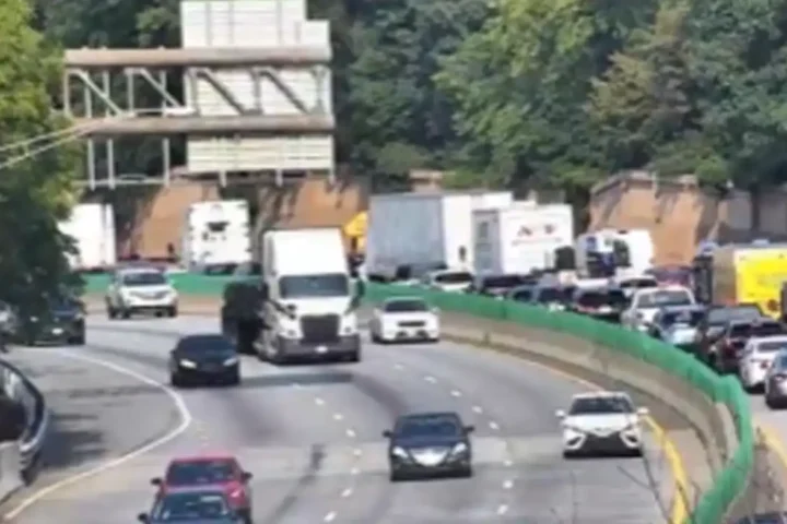 Traffic jam at US-30 and I-295 Near Mount Ephram