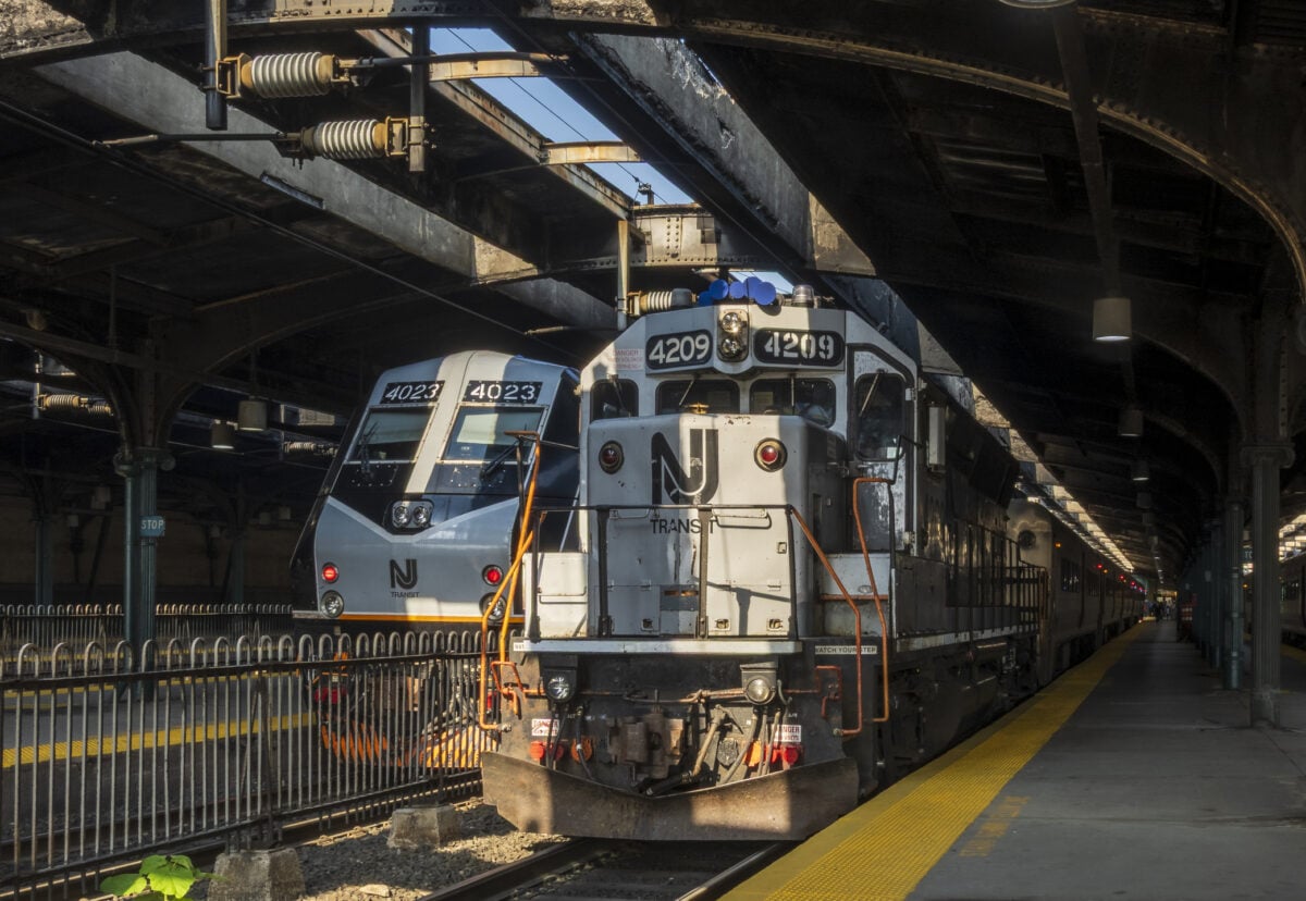 Nj transit still silent after hundredsstranded in hudson tunnel after metlife concert before rescue Nj transit still silent after hundredsstranded in hudson tunnel after metlife concert before rescue