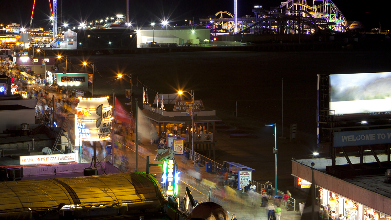 Wildwood boardwalk at night