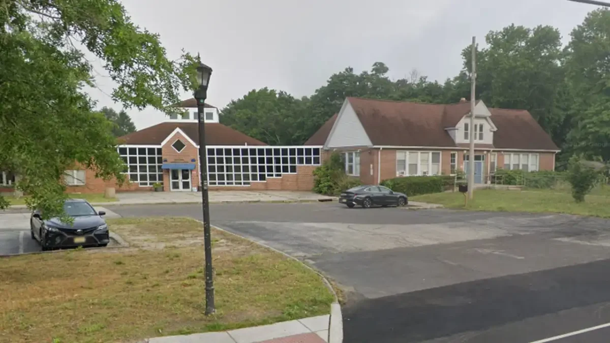 Former bass river elementary school to become yeshiva and dormitories backed by lakewood developer Former bass river elementary school to become yeshiva and dormitories backed by lakewood developer