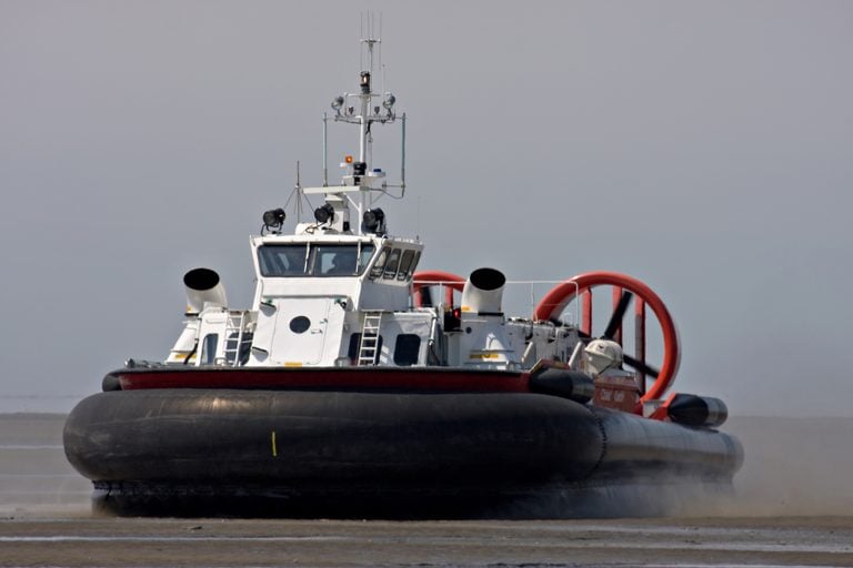 Hovercraft rescue saves Long Island family after boat runs aground near Fire Island