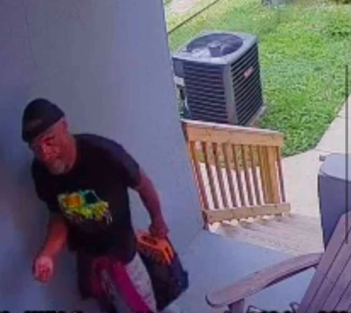Serial burglary suspect caught on camera during three baltimore break-ins Serial burglary suspect caught on camera during three baltimore break-ins