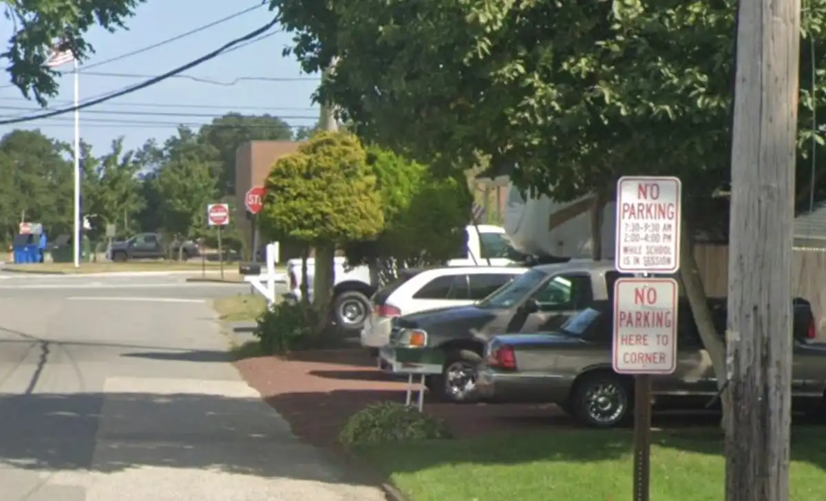 Beachwood police are reminding drivers that school-day parking restrictions have returned on five local streets during morning arrival and afternoon dismissal.