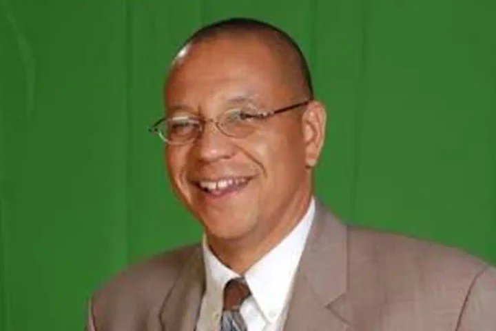 New Jersey Lt. Gov. Dale Caldwell faces an independent investigation into alleged conduct toward women and possible ethics violations involving state jobs.