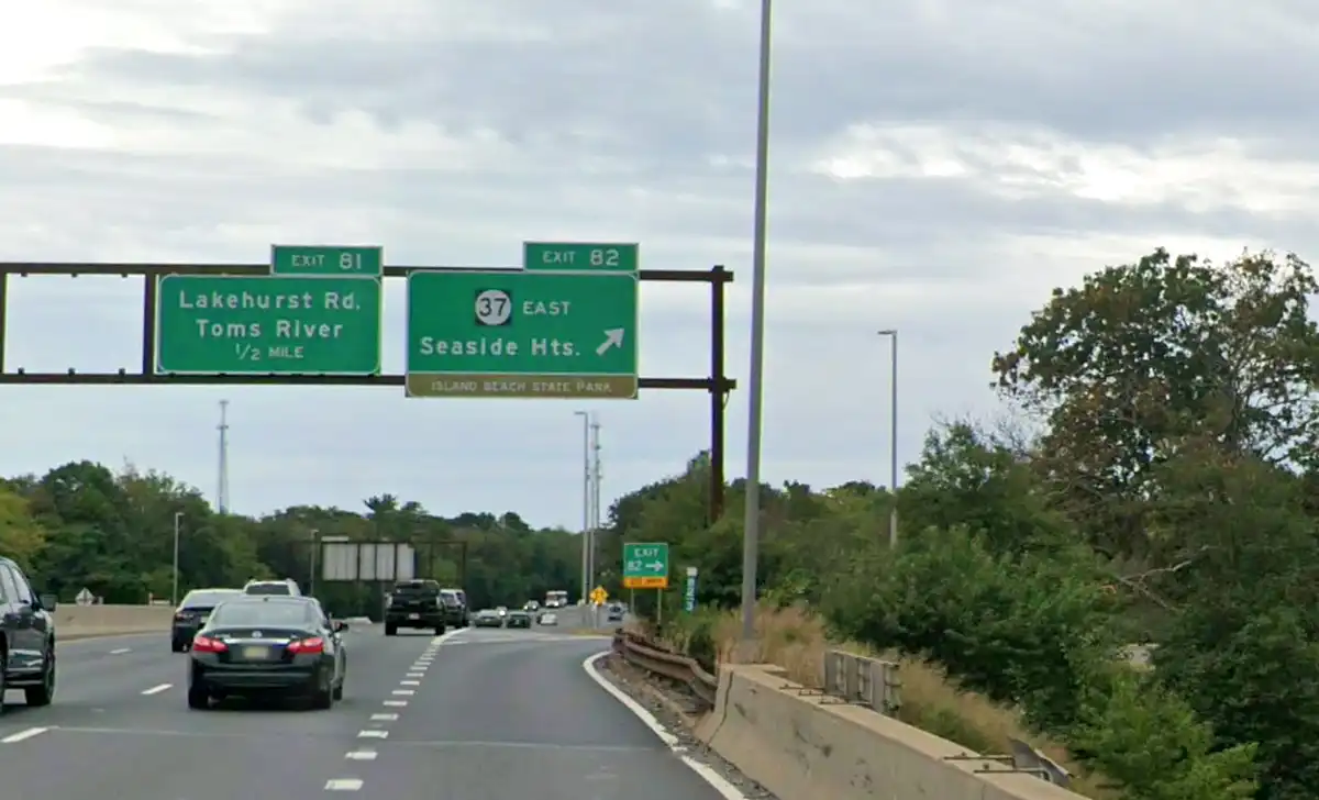 A $509 million Parkway overhaul would reshape Exits 80–83, add separate exit lanes and new ramps, and remove nearly 36 acres of Ocean County forest.