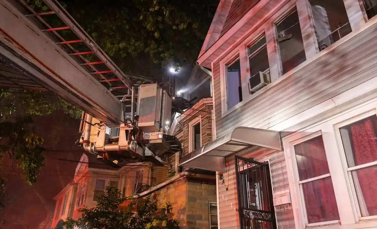 Three-alarm queens house fire injures 3 firefighters as flames spread to adjoining home Three firefighters were injured in a three-alarm queens house fire sunday as 192 fdny fire and ems personnel responded to 97-07 34th avenue.