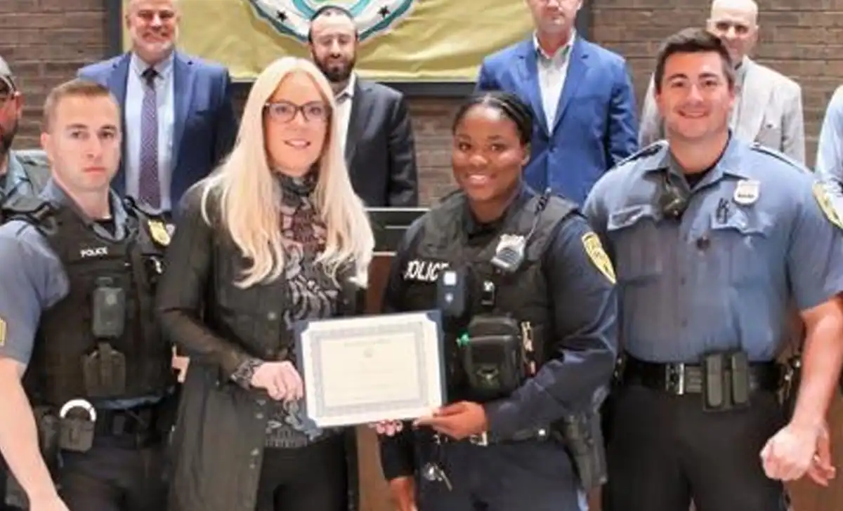 Jackson police officer ariana broughton honored among 10 phenomenal women under 40 Jackson police officer ariana broughton, the department’s first african american female officer, is among 10 women honored by the girl scouts of the jersey shore.