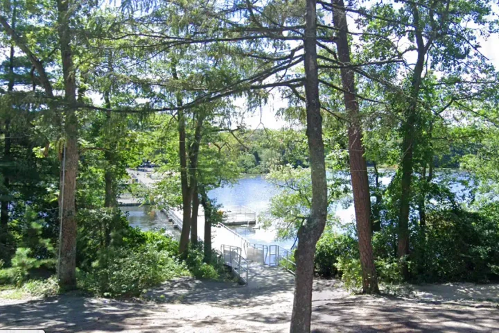 Homeless hangout at lakewood lake becomes police matter