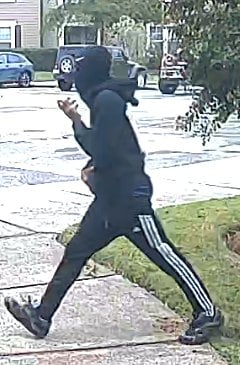 Chesapeake police hunt suspect after juvenile girl shot multiple times Chesapeake police hunt suspect after juvenile girl shot multiple times