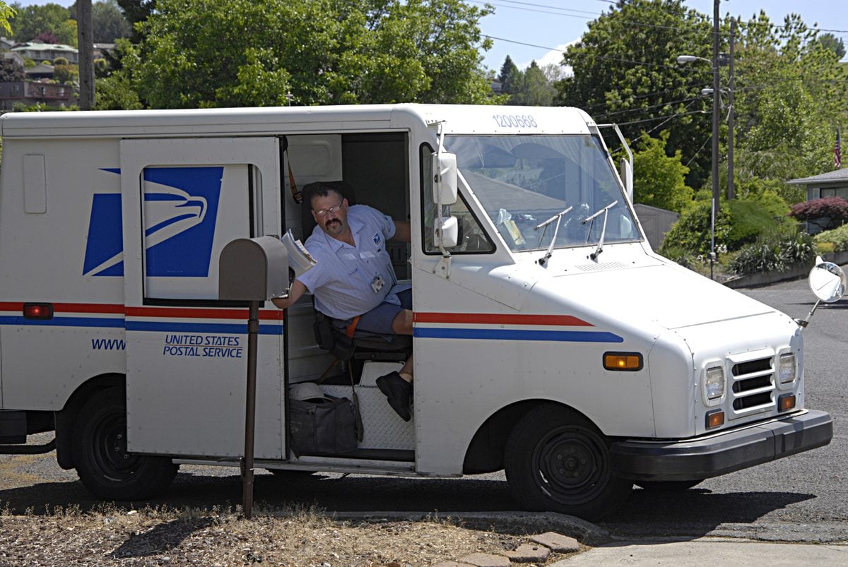A Trenton Water Works notice warns customers with eligible delinquent water and sewer balances to act before their accounts reach tax-sale certification. U.S. Postal Service - Mail Delivery. Photo by Francis Dean