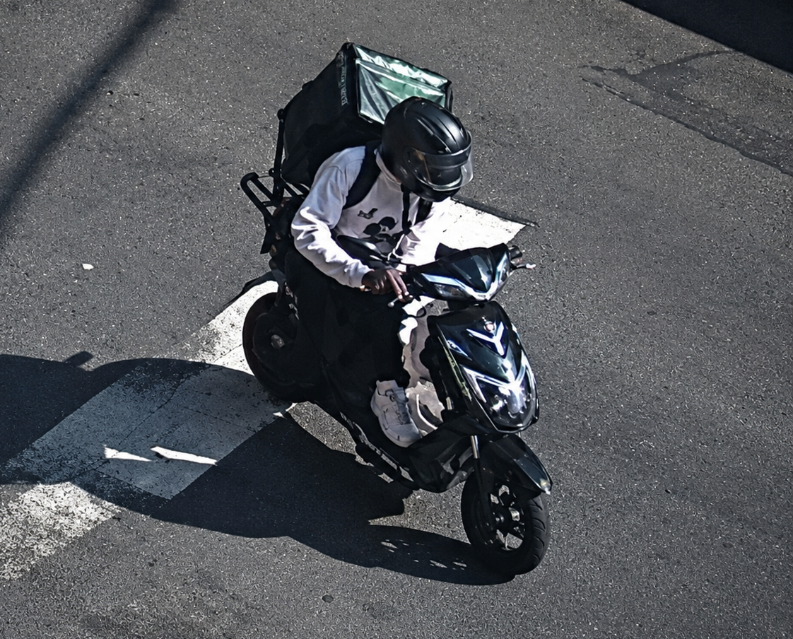 Nypd hunts scooter-riding suspect in grand larceny spree across bronx